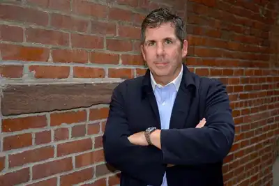 Former Rockport president eyes online retail with Shoebuy move