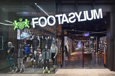 JD Sports bids for rival retail group