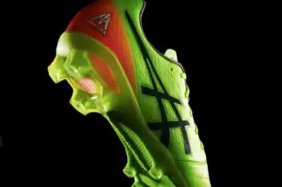 Iniesta works with ASICS on new boots