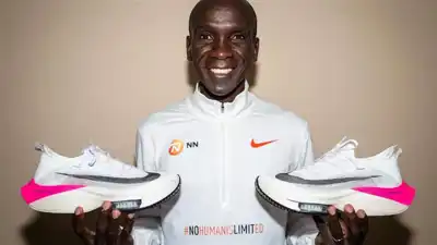 Future-edition Nike shoe helps Kipchoge break two-hour marathon barrier