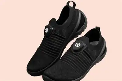Smart shoe tracks vitals throughout the day