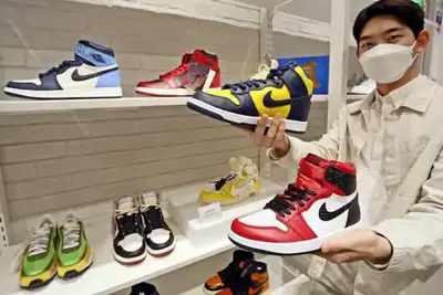 Stadium Goods travels to South Korea