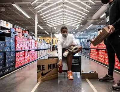 Nike: Returned shoes cleaned up and knocked down