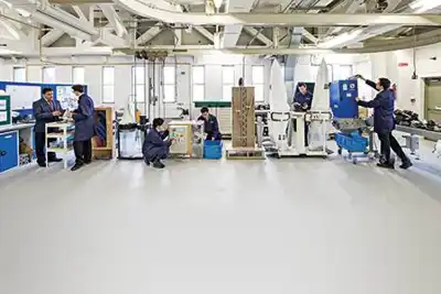 The circular economy and recycling footwear