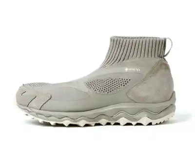 Nonnative offers laceless take on Mizuno runners