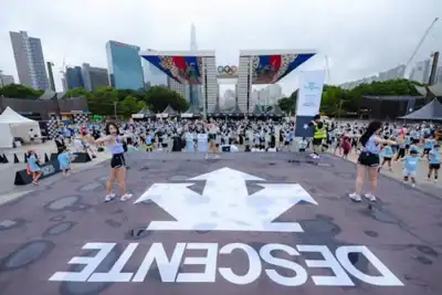 Runners test Descente shoe ranges at Seoul fun run