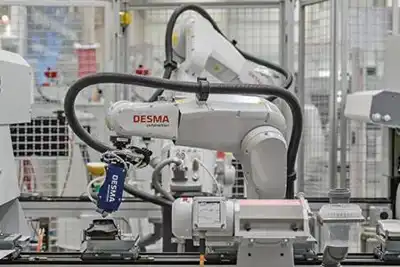 Robot-aided cementing of uppers and soles