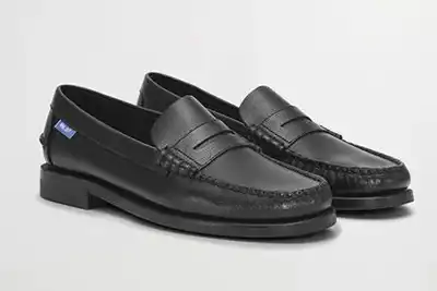 Loafers with radical transparency