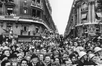 Footwear brand celebrates Paris liberation anniversary