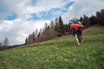 Aku celebrates athletes’ connection to the mountains