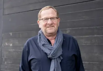 Industry pioneer Tom Schneider has died