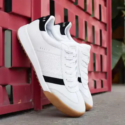 Skechers strengthens market position in United States